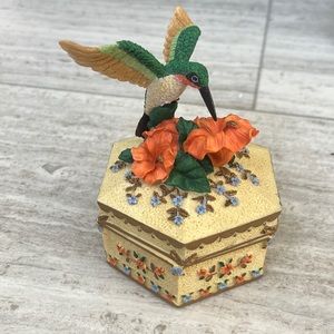 Hummingbird trinket box